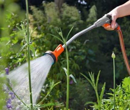Gardena Gießstab  - robuste Gartenbrause